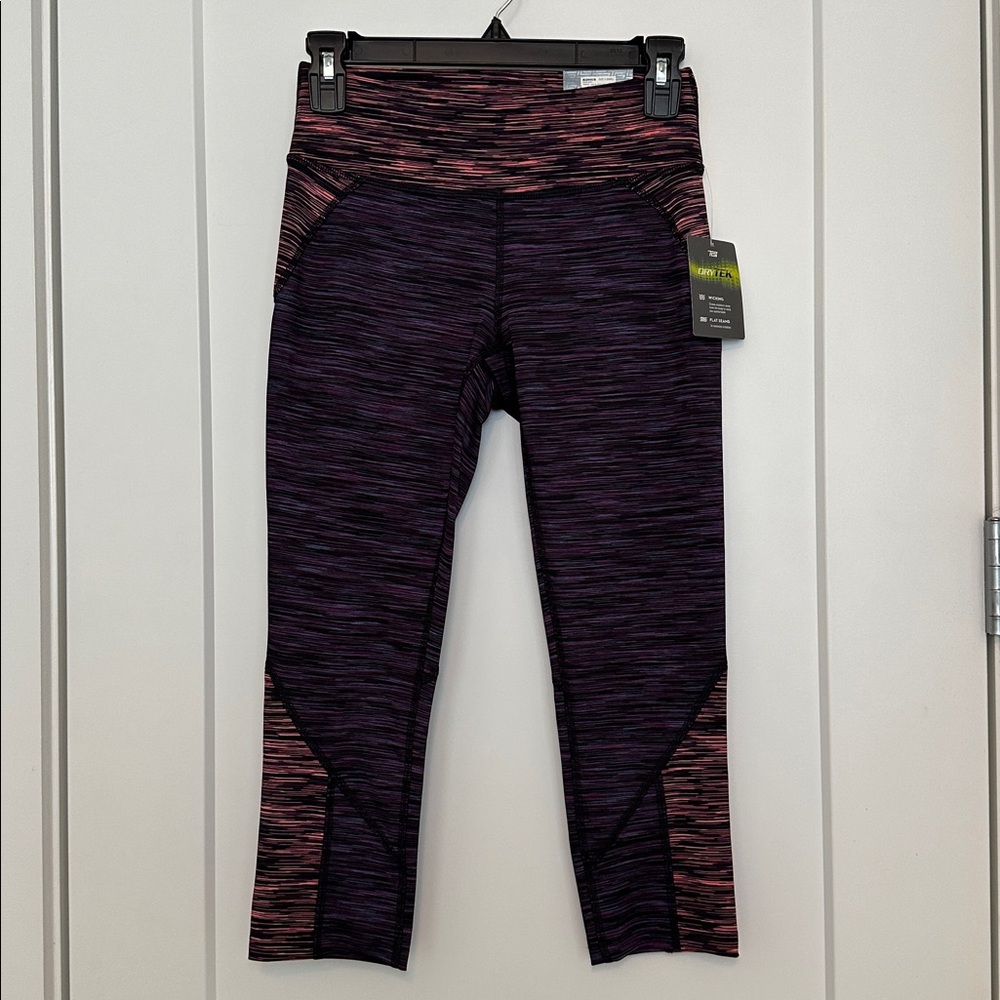 NWT Capri Mid Rise Active Pant, XS